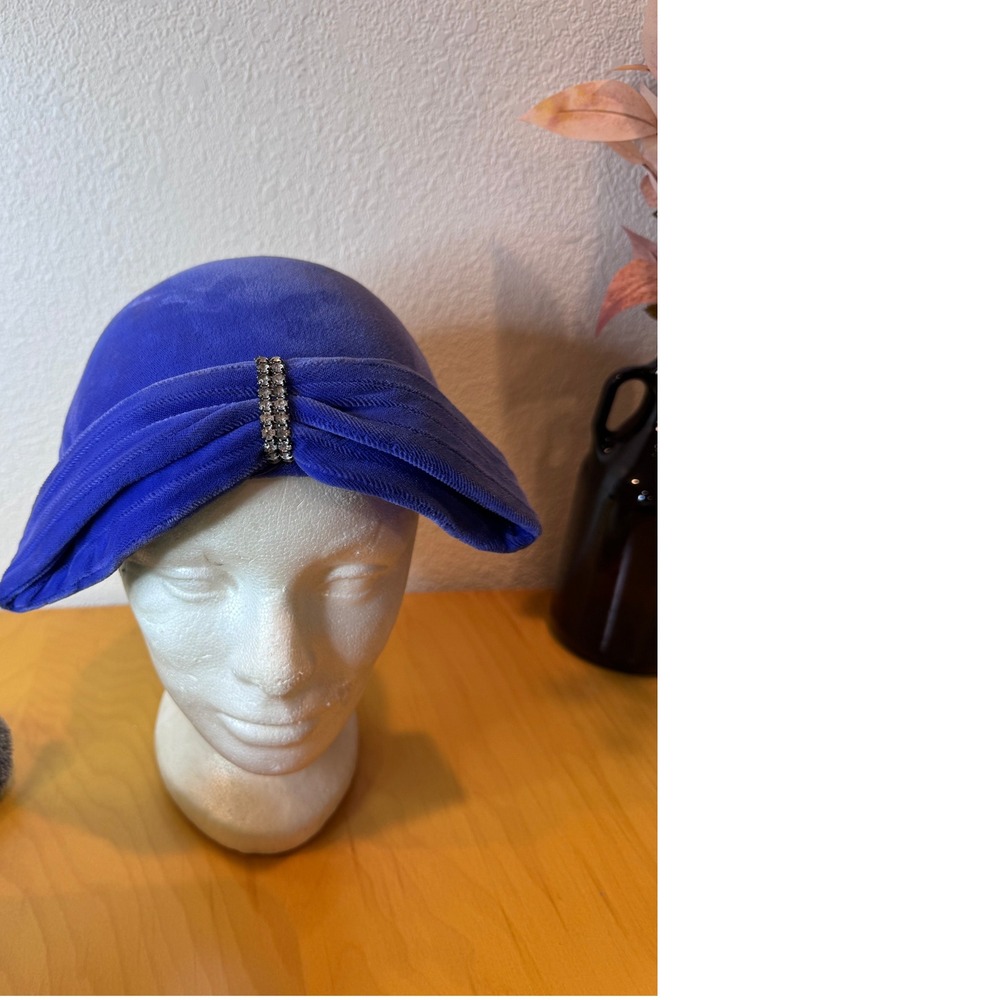 Vintage 1940s Blue Velvet Bandeau Hat‎ Rhinestone Accent Cocktail Headpiece half